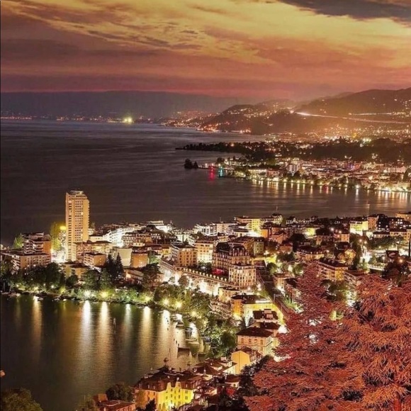 Meet your Posher, Alisha - Picture 1 of 1